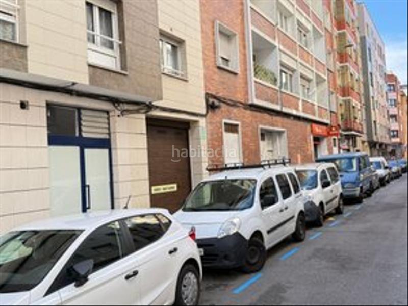 Foto 465db57d-ecd9-40ab-87a8-d2467f38036d. Parking coche bajo con licencia de vado nocturno en Gijón