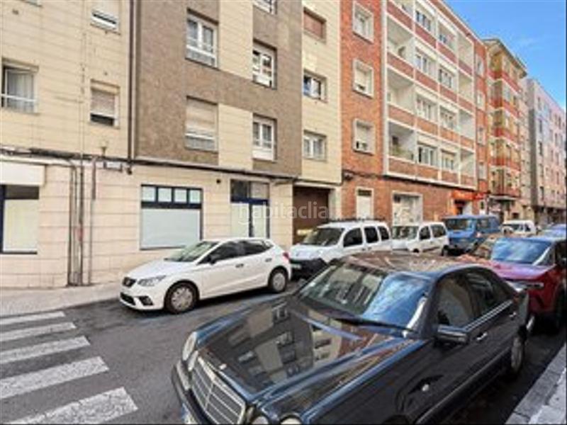Foto 5be97ca0-21a1-4bb9-91f1-4c97d710ad20. Parking coche bajo con licencia de vado nocturno en Gijón