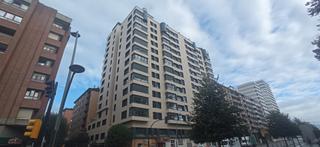 Location Appartement  Avenida castilla. Piso exterior y luminoso de 3 dormitorios, salón con terraza, co