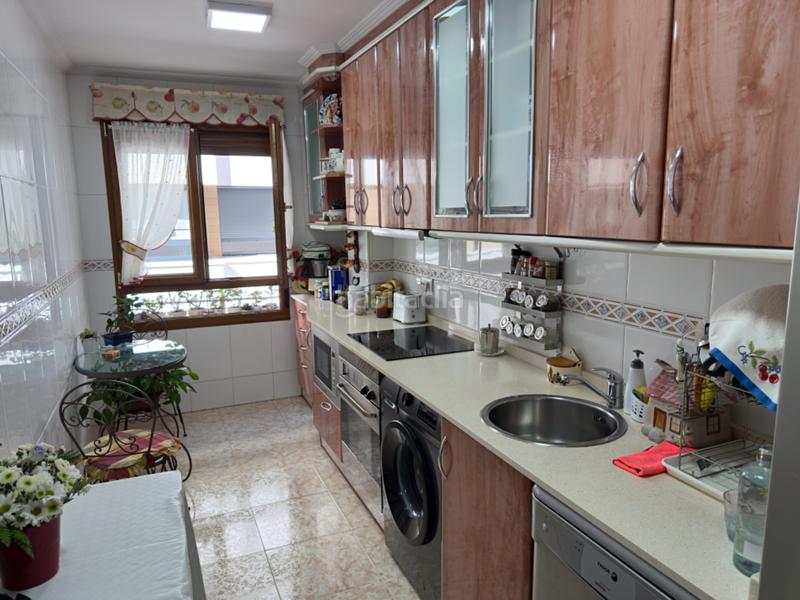 Foto 2ab4c68b-3906-4d43-b22a-47b5dfcfa01f. Pis amb calefacció a Centro Gijón