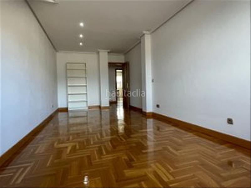 Foto f2796f9c-ef93-4ae6-a87e-55f7df565c79. Pis amb calefacció aparcament a Villaviciosa - amandi Villaviciosa