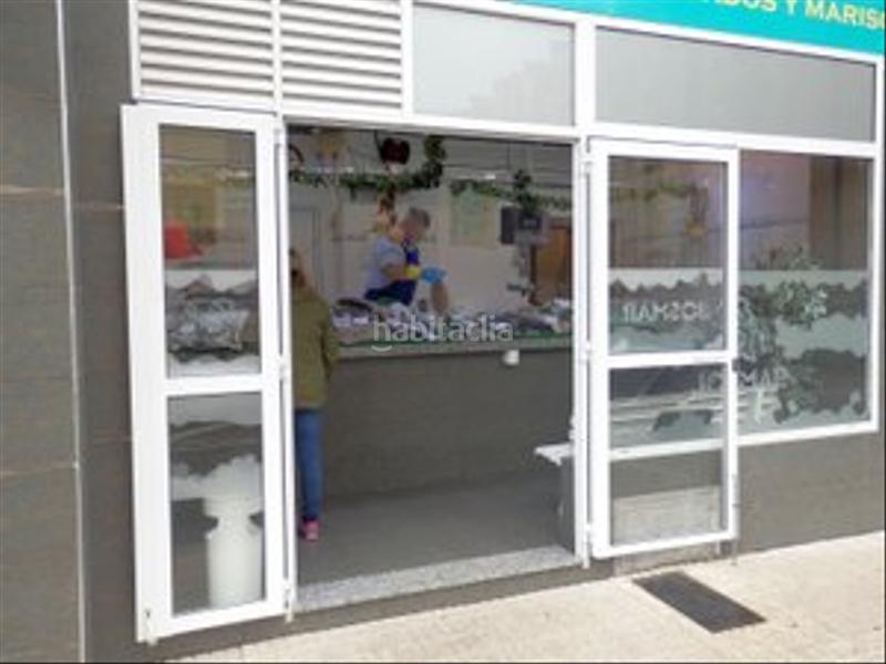 Foto e9c5f9bd-a9bc-4848-8ed3-d3dbbca267ae. Alquiler local comercial pescadería para entrar ya. ultima reforma 2015 en nuevo en Gijón