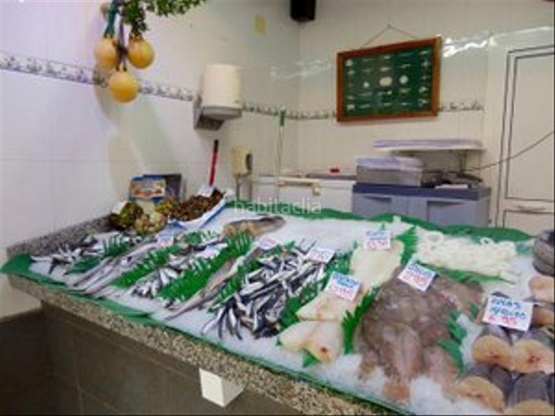 Foto f48efe21-bc42-426f-9ab1-d0a1c957fdf4. Alquiler local comercial pescadería para entrar ya. ultima reforma 2015 en nuevo en Gijón