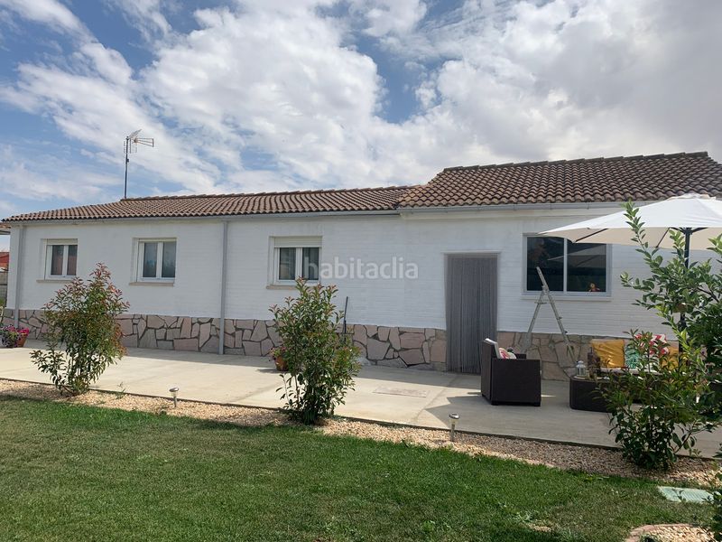 Foto 4381f5bc-8cad-46c7-9e9f-70d25f6a62c5. Casa amb xemeneia calefacció aparcament piscina a Mansilla de las Mulas