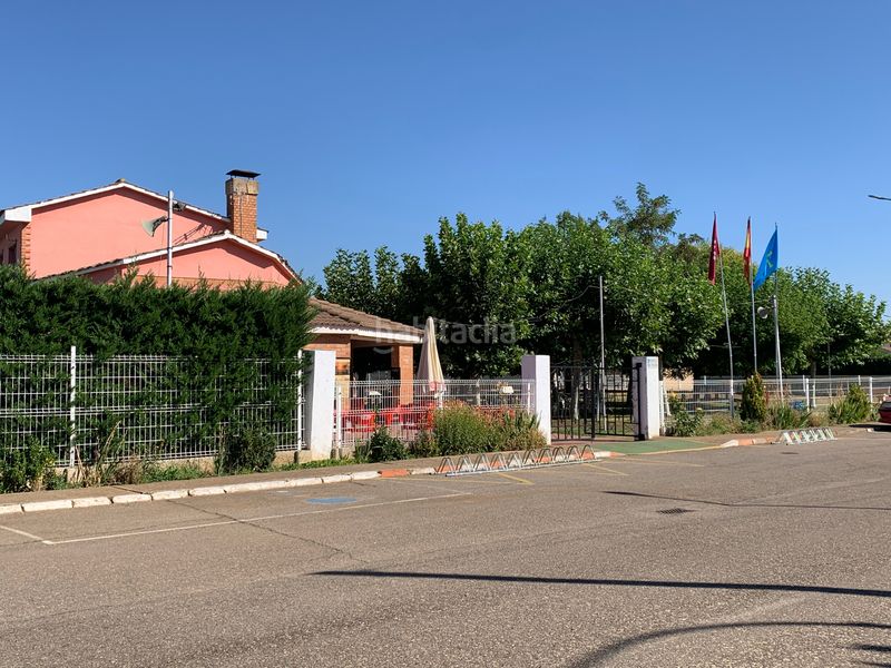 Foto d3c91a02-0fae-46d0-aa46-cfc42df40266. Casa amb xemeneia calefacció aparcament piscina a Mansilla de las Mulas