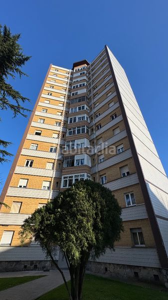 Foto 16c64a3a-4b32-4861-b354-bc0231f9181b. Pis amb calefacció a Pumarín Gijón