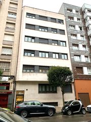 Lloguer Estudi  Calle manuel r alvarez. Coqueto estudio, con altura, muy luminoso amueblado para entrar