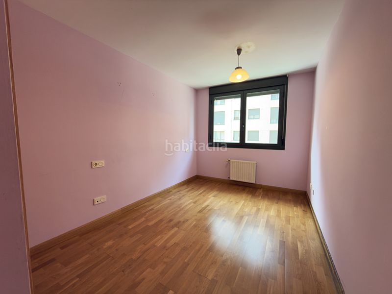 Foto 12904a67-931d-404b-aa58-1e64cc16543b. Pis amb calefacció aparcament a Huca - La Cadellada Oviedo