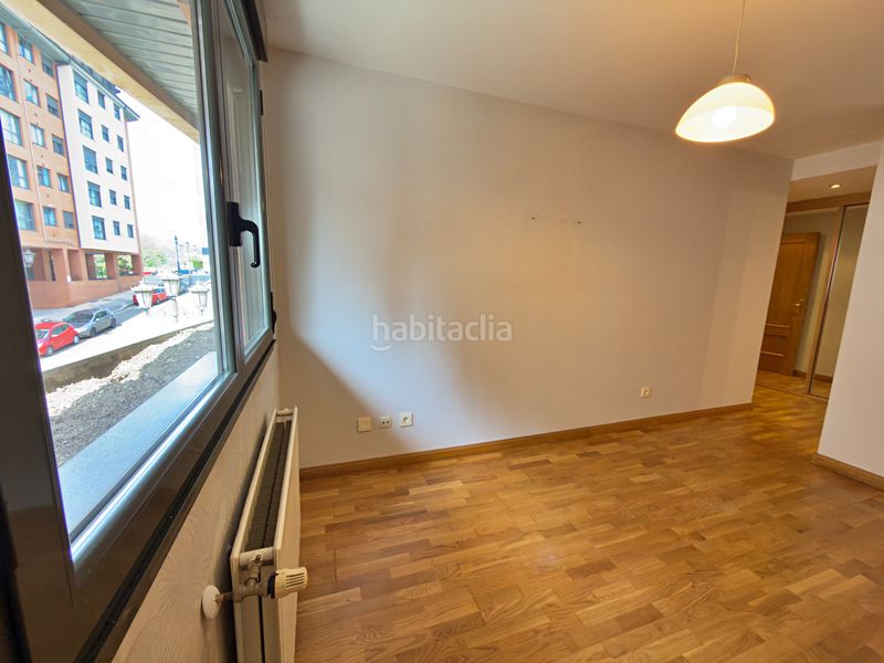 Foto 1664eeec-1de5-408a-891e-f7a784484b8c. Pis amb calefacció aparcament a Huca - La Cadellada Oviedo