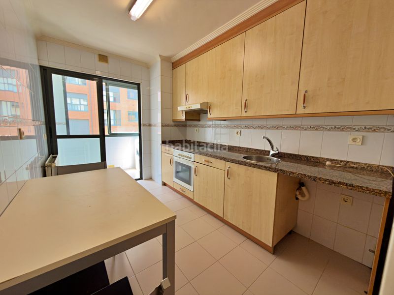 Foto 5a7a30ee-adbf-4c9b-8aaf-e2d18cfaad5b. Pis amb calefacció aparcament a Huca - La Cadellada Oviedo