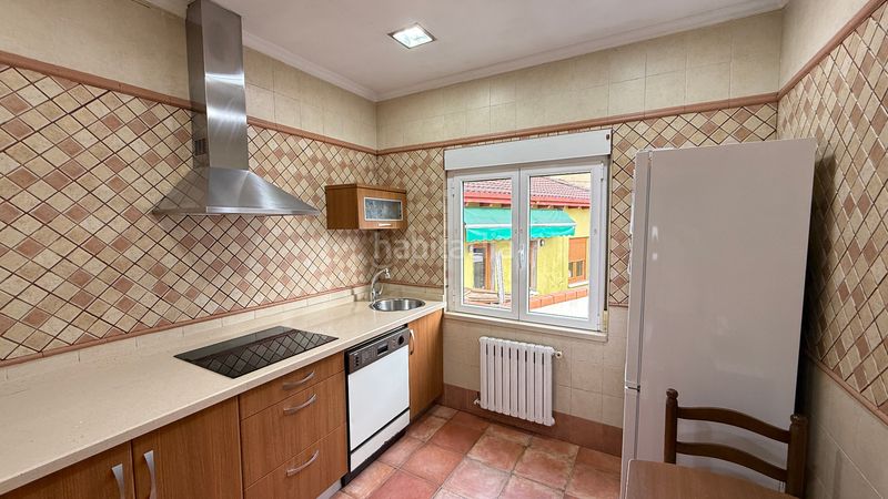 Foto deaa9557-069c-443e-8771-65c2810412e2. Casa amb calefacció aparcament a La Felguera Langreo