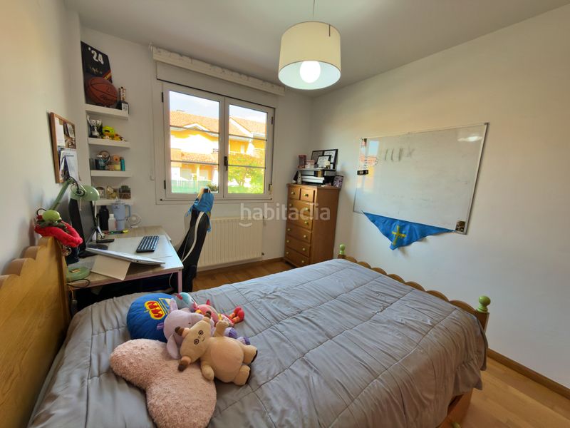 Foto ce5d70bc-bd87-4b30-9645-35474455707b. Casa adossada amb calefacció aparcament a Llanera