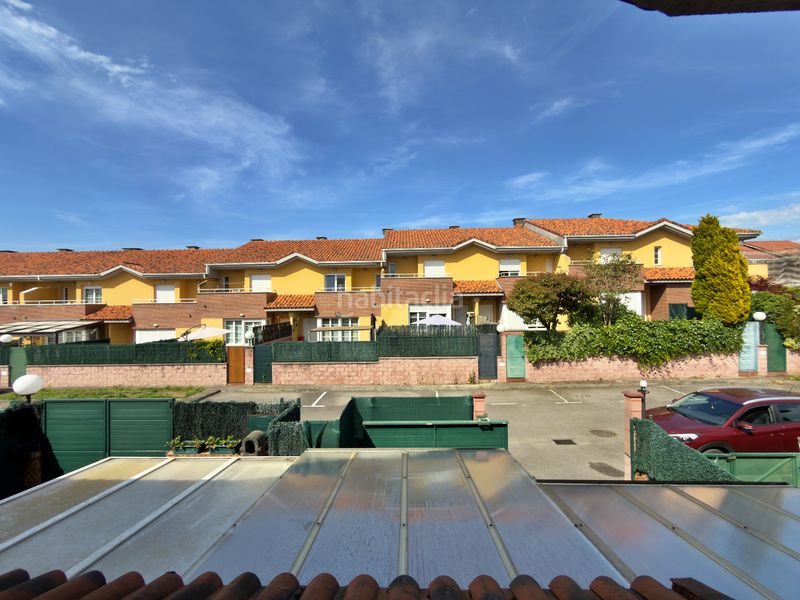 Foto f17c2140-bd32-4781-944b-3c5ae472ca1b. Casa adossada amb calefacció aparcament a Llanera