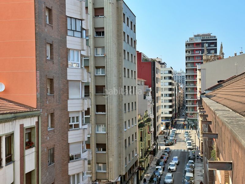 Foto fe12513a-643d-40c8-b119-a43c48d2da41. Pis amb calefacció a Centro Gijón