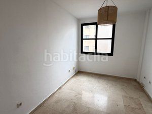 Foto b8125bc6-5d9f-4c09-b73a-a2ac1fd049bb. Rent business premise with heating in Centro Gijón