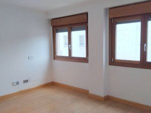 Miete Büro  Calle ruiz gómez. Oficina en pleno centro de gijón