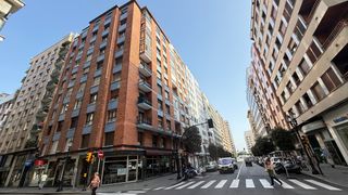 Miete Etagenwohnung  Calle marqués de casa valdés. Piso de 2 habitaciones para alquiler temporal