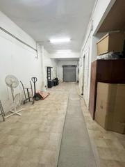 Local commercial  Calle alegria de l'. En venta amplio local con  patio.