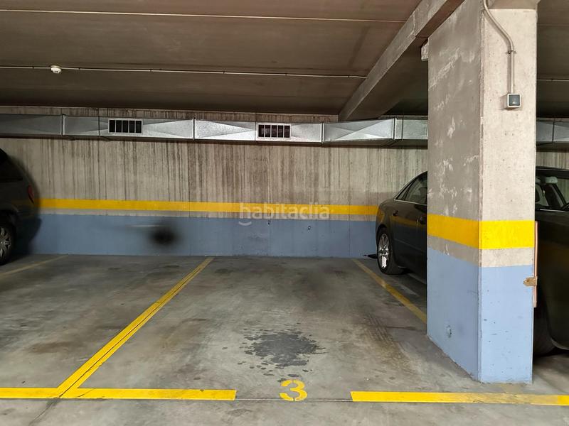 Foto d98a0dd5-cd65-4c72-8299-f2cfa1f3936f. Parking coche plaza de concesión en venta en Centre Hospitalet de Llobregat (L´)