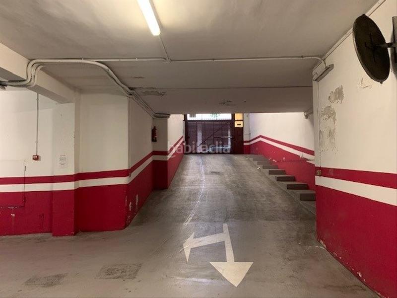 Foto a81eeb88-9fda-4988-975a-0f4febd1fa66. Parking voiture dans Can Vidalet Esplugues de Llobregat