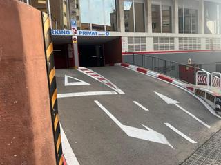 Parking voiture  Calle clavells dels