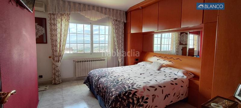 Foto 14365fd1-3d5d-4426-bc26-a2b7192e9f9d. House with heating parking pool in La Miranda Esplugues de Llobregat