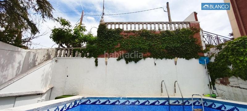 Foto 44c4f5c4-d0ee-4584-b7bc-cf18fbaf8108. House with heating parking pool in La Miranda Esplugues de Llobregat