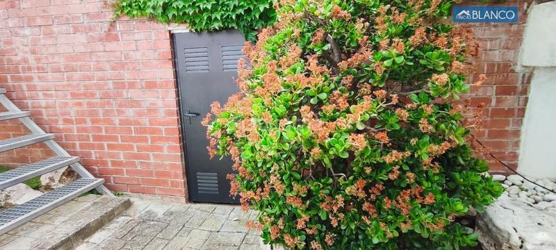 Foto 58ff0dad-2563-4350-9ab5-39aa710d7875. House with heating parking pool in La Miranda Esplugues de Llobregat