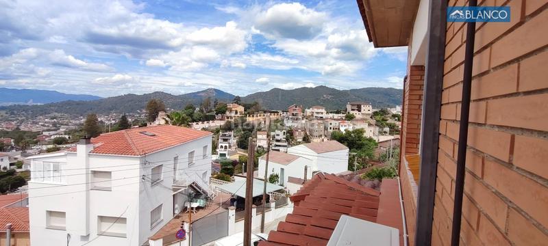 Foto 61fa7498-6bae-44c5-ac4d-944f66533af8. House with heating parking pool in La Miranda Esplugues de Llobregat