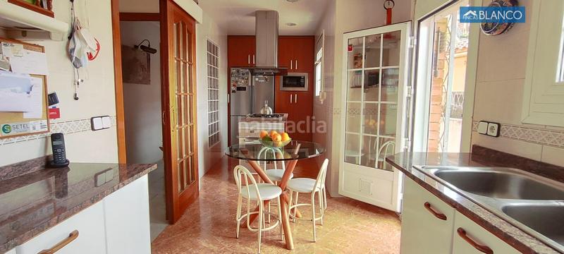 Foto 77d1aa98-45c9-4ae6-8107-d11140242011. House with heating parking pool in La Miranda Esplugues de Llobregat