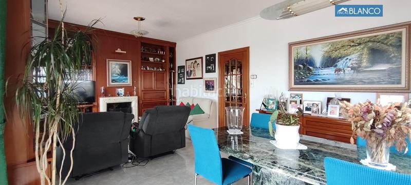 Foto 789cd621-f505-43e0-9764-d1d6d5ead5c3. House with heating parking pool in La Miranda Esplugues de Llobregat