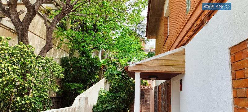 Foto 8c52cb67-c3b9-435f-8a50-a0765c509929. House with heating parking pool in La Miranda Esplugues de Llobregat