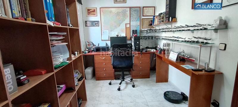 Foto a4331812-8ff3-4cf0-b62e-342f18ad1527. House with heating parking pool in La Miranda Esplugues de Llobregat