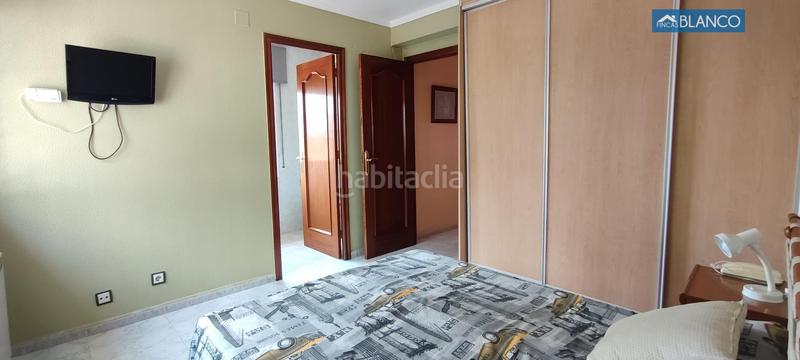 Foto c2938cea-b39f-440e-afb9-f6f856004f70. House with heating parking pool in La Miranda Esplugues de Llobregat