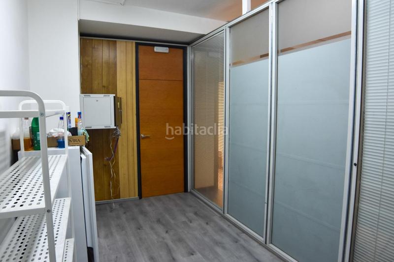 Foto c2322182-00cc-4963-8add-44ea250fc3d7. Local comercial en Sant Ramon - Maternitat Barcelona
