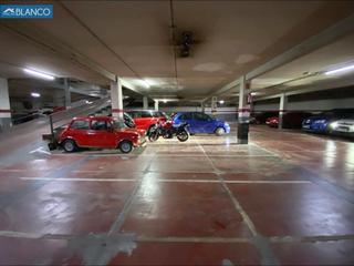 Parking coche en Collblanc