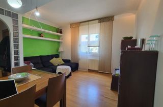 Pis a Centre. Pisoexterior con balcón, a la venta en hospitalet centro