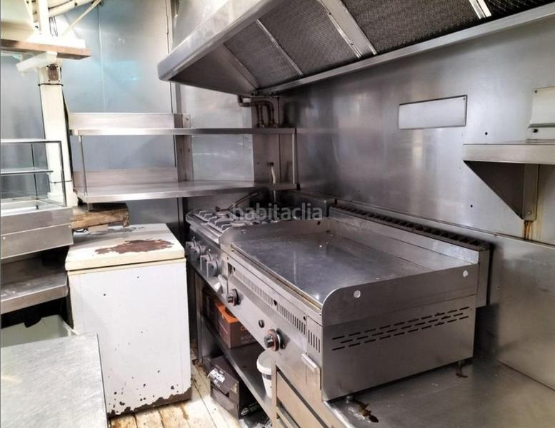 Foto b1d26f49-a9e0-487b-9154-d495d23070b9. Lloguer local comercial a Centre Esplugues de Llobregat