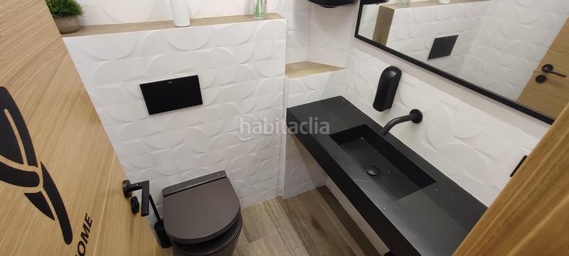 Foto b1dc9aa9-ae83-4030-b5e1-6022d31c62f2. Lloguer local comercial a Centre Esplugues de Llobregat