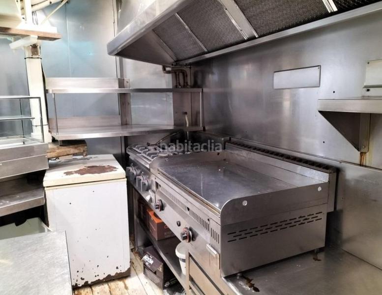 Foto dddb5f07-0662-4a05-83d5-48ba551a9b3e. Lloguer local comercial a Centre Esplugues de Llobregat