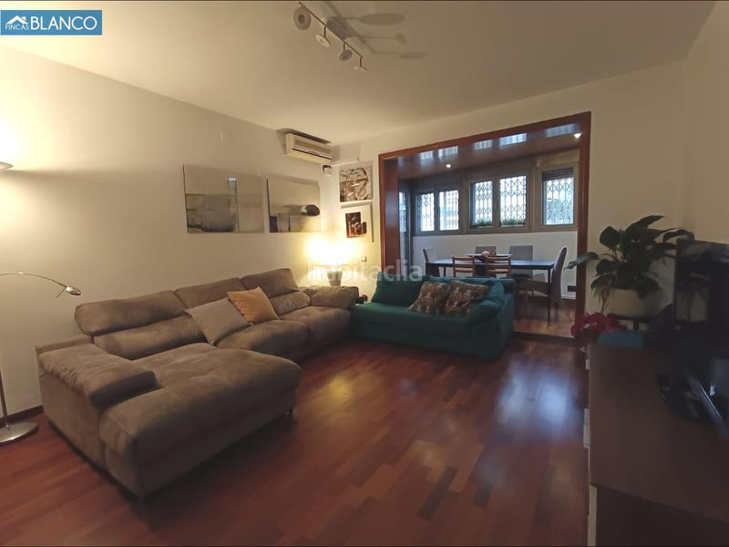 Foto 241350ea-e7df-49dc-b476-1b2592db25c1. Pis amb calefacció a Collblanc Hospitalet de Llobregat (L´)