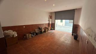 Locale commerciale in Collblanc. Local en collblanc con muchas posibilidades
