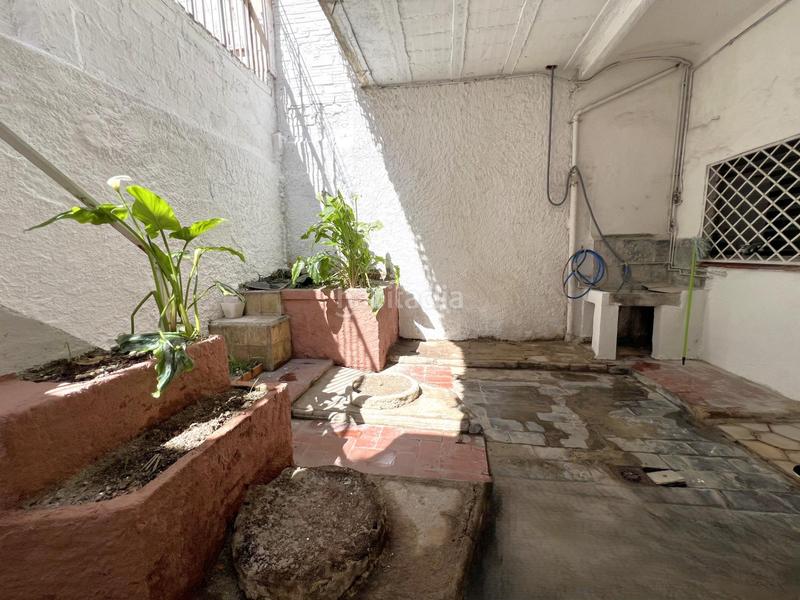 Foto 03b79d89-0a2c-4f7f-a722-fc2f10eaa7bf. Casa con riscaldamento parcheggio in Pubilla Cases Hospitalet de Llobregat (L´)