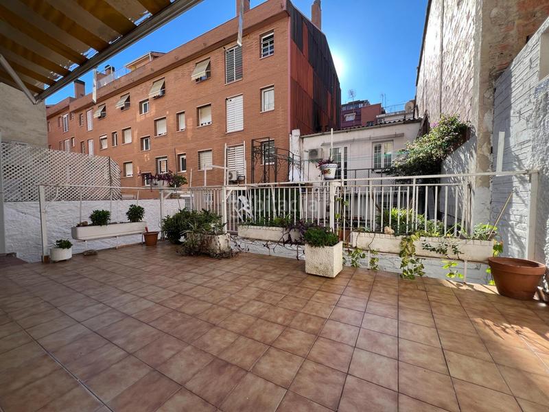 Foto 74ac0468-622c-44f9-8edc-5cc7b2f47bc0. Casa con riscaldamento parcheggio in Pubilla Cases Hospitalet de Llobregat (L´)