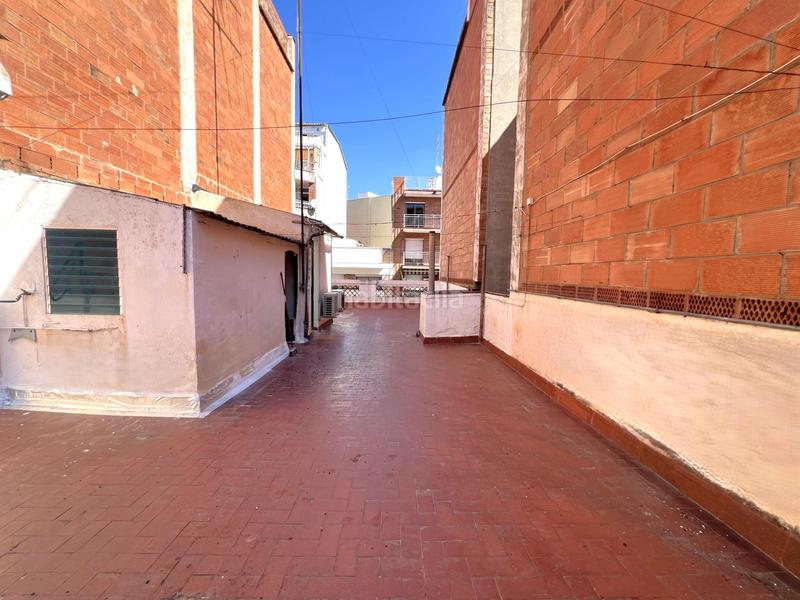 Foto a5c6eb3e-e3a7-4642-aa30-9daaec0a567f. Casa con riscaldamento parcheggio in Pubilla Cases Hospitalet de Llobregat (L´)