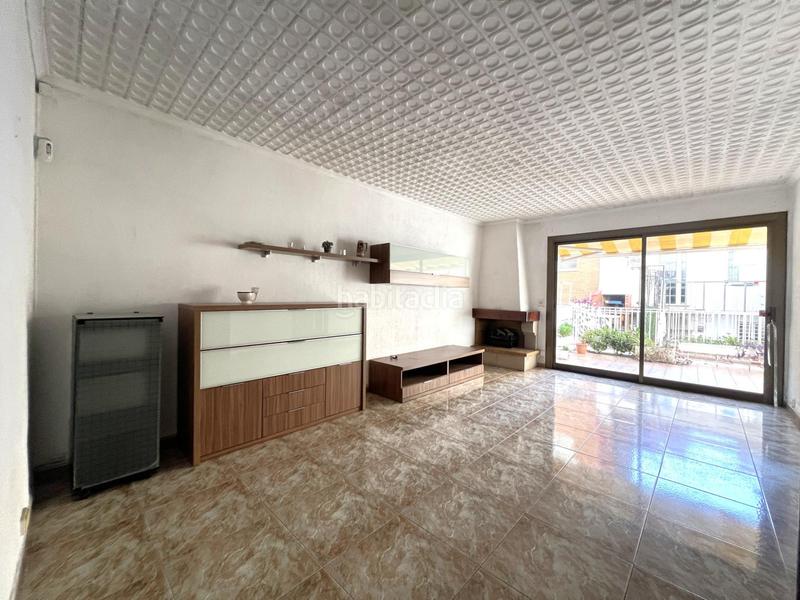 Foto dc6eecfe-58e5-4a1e-a0c8-2a4e02dfa0aa. Casa con riscaldamento parcheggio in Pubilla Cases Hospitalet de Llobregat (L´)