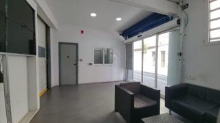 Locale commerciale in Centre. Amplio local comercial