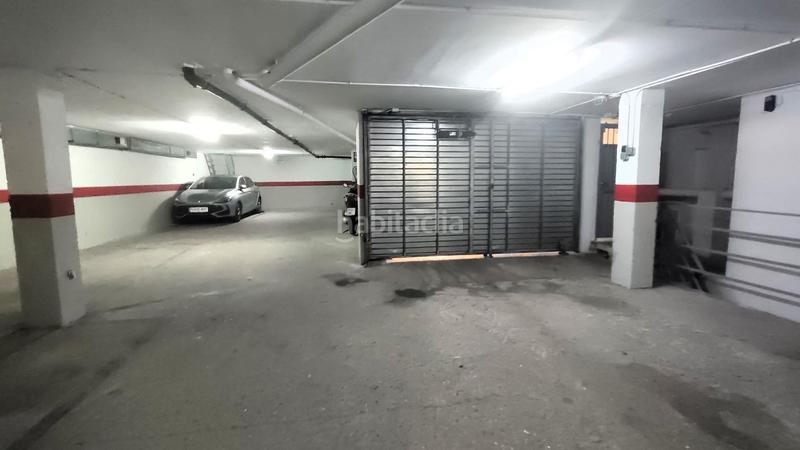 Foto 276c09ff-a00a-4725-b34c-51c2d319f8a3. Autoparkplatz in La Plana Esplugues de Llobregat