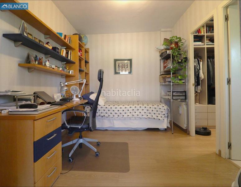 Foto baadd7af-aca8-4aa6-bfb0-959808b16d89. Ático magnífico sobreático con vistas espectaculares junto al camp nou en Barcelona