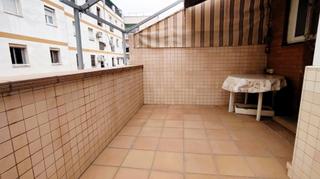 Casa a Centre. Espectacular casa pareada en venta  en el centro de cornella con